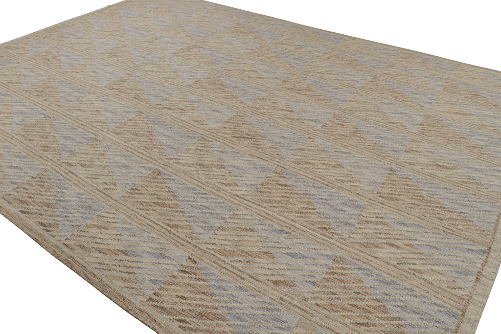 Oversized Scandinavian Rug with Geometric Patterns