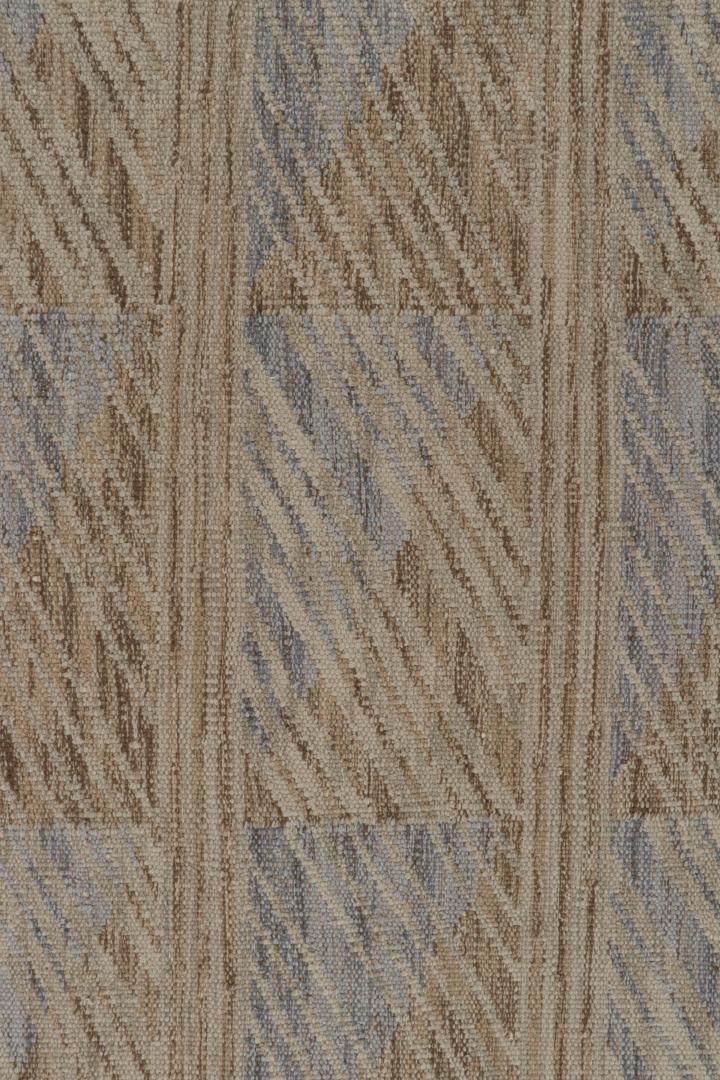 Oversized Scandinavian Rug with Geometric Patterns