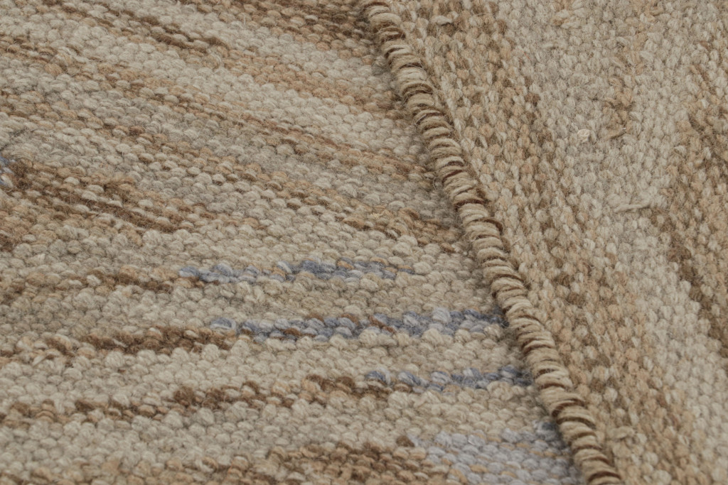 Oversized Scandinavian Rug with Geometric Patterns
