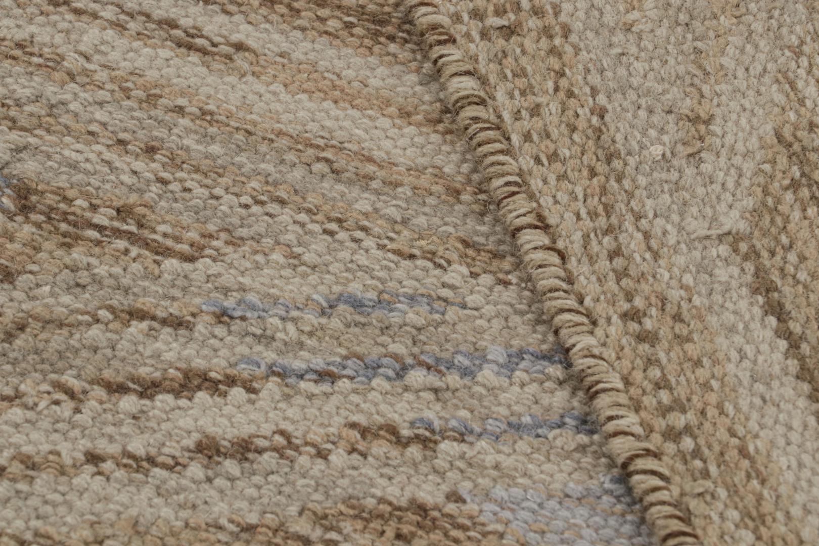 Oversized Scandinavian Rug with Geometric Patterns