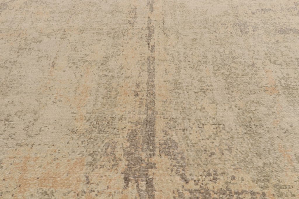24893 910X1310 4