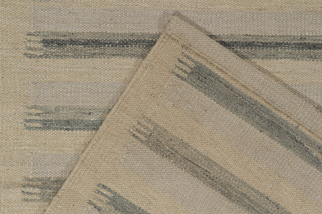 25428 910X138 7