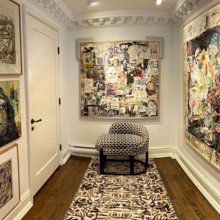 A Brief Guide to Zeki Müren Rugs: Our Birthday Commemoration of the Late Artist’s Life and Rare Works