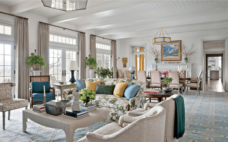 A Brief Guide to Palace-Size Rugs