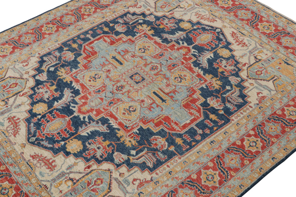 Serapi Rug with Medallion Pattern