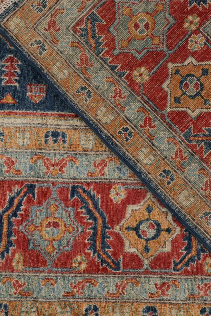Serapi Rug with Medallion Pattern