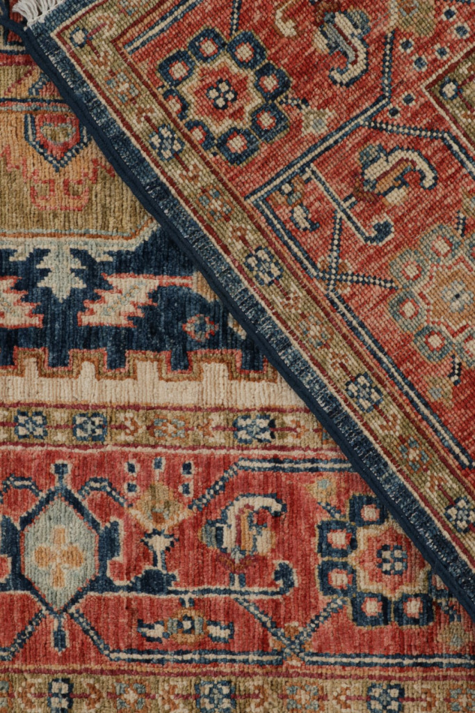 Serapi Rug with Medallion Pattern