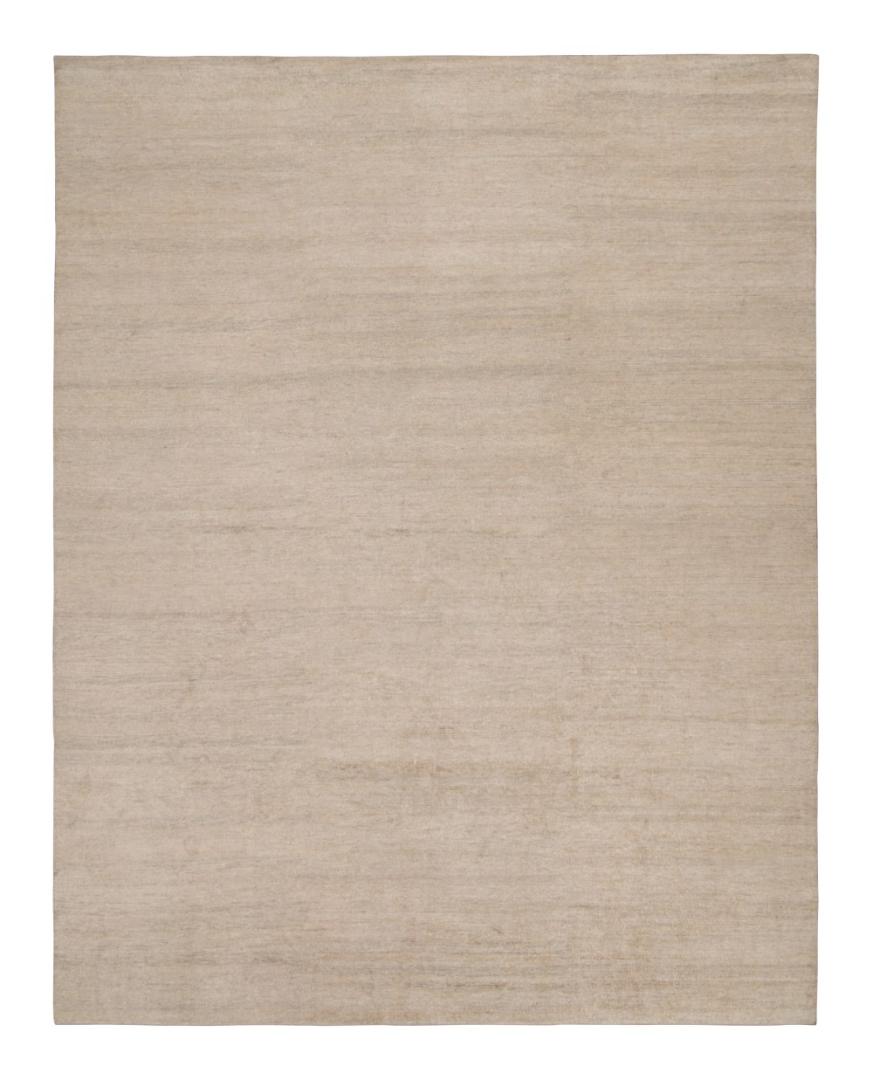 Contemporary Silk Rug in Solid Beige-Brown