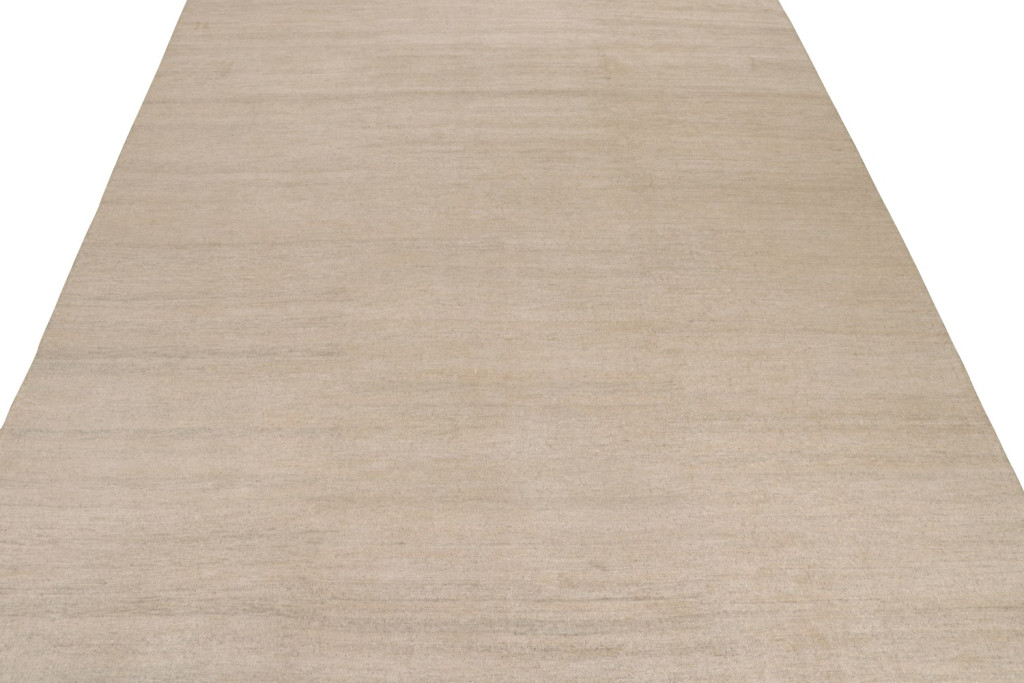 Contemporary Silk Rug in Solid Beige-Brown