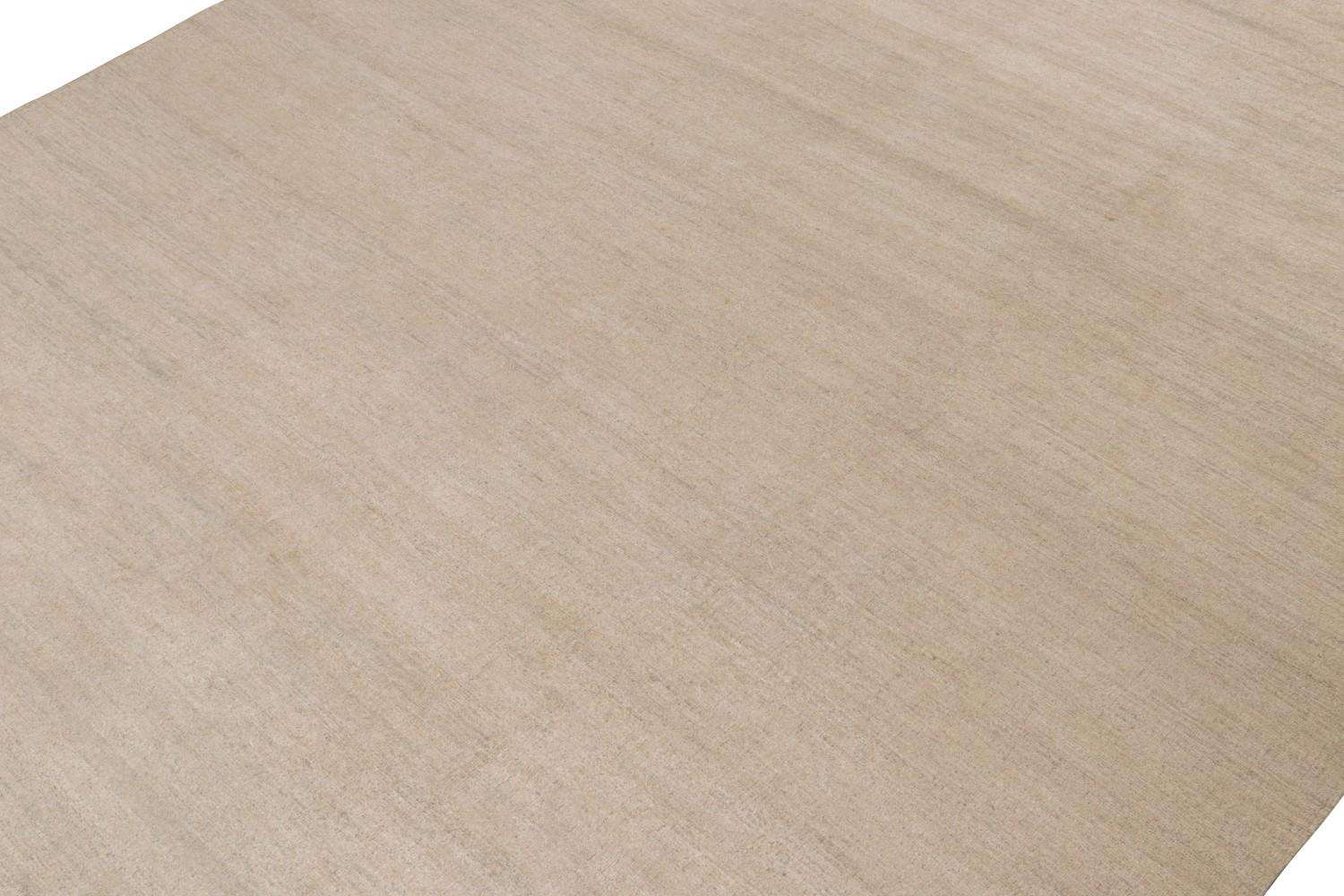 Contemporary Silk Rug in Solid Beige-Brown