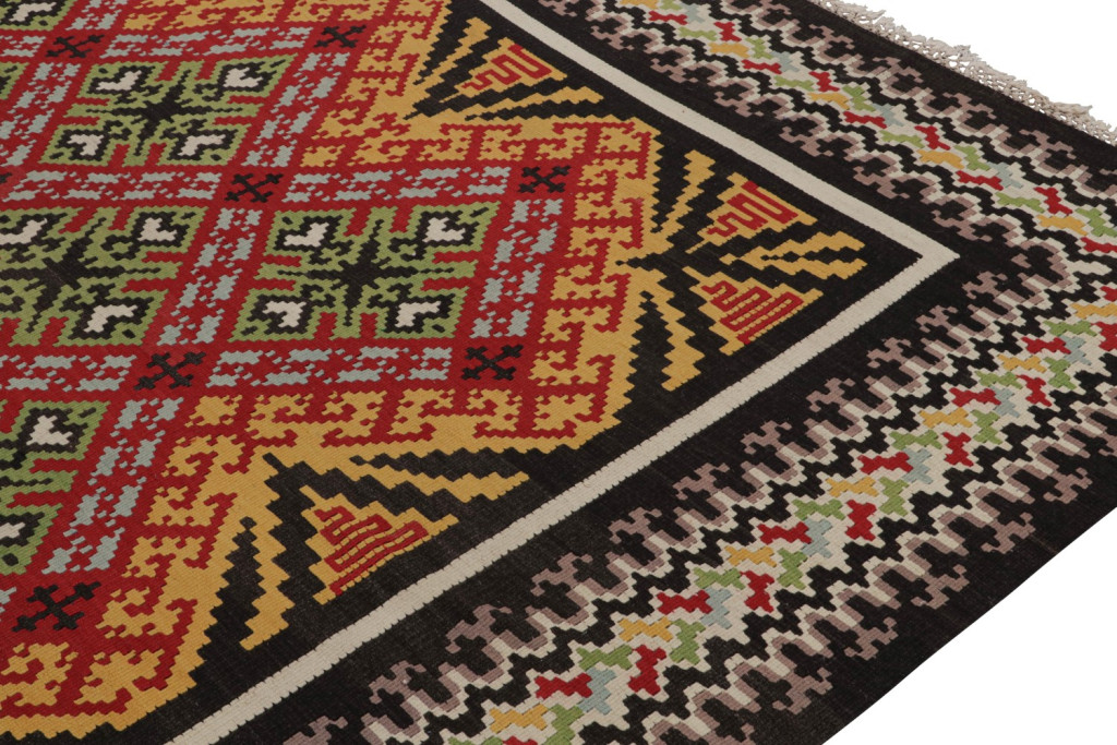 Vintage Balkan Kilim with Geometric Patterns
