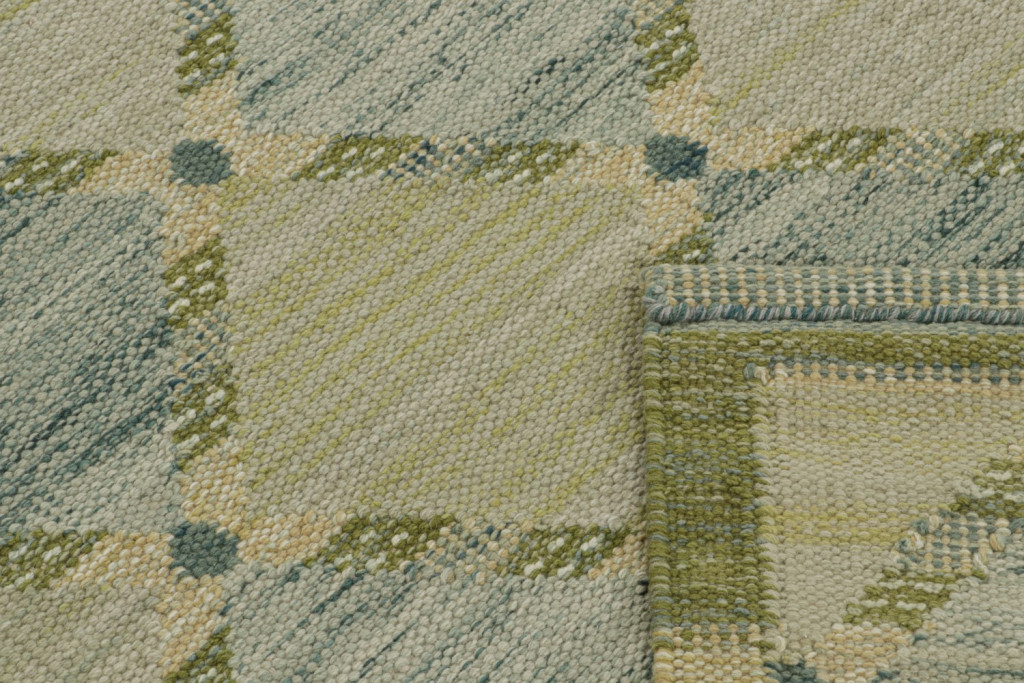 Custom Scandinavian Rug Design with Lattice Pattern