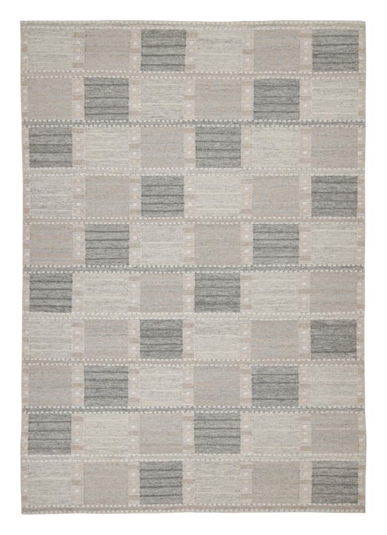 Scandinavian Kilim Rug in Gray Geometric Patterns