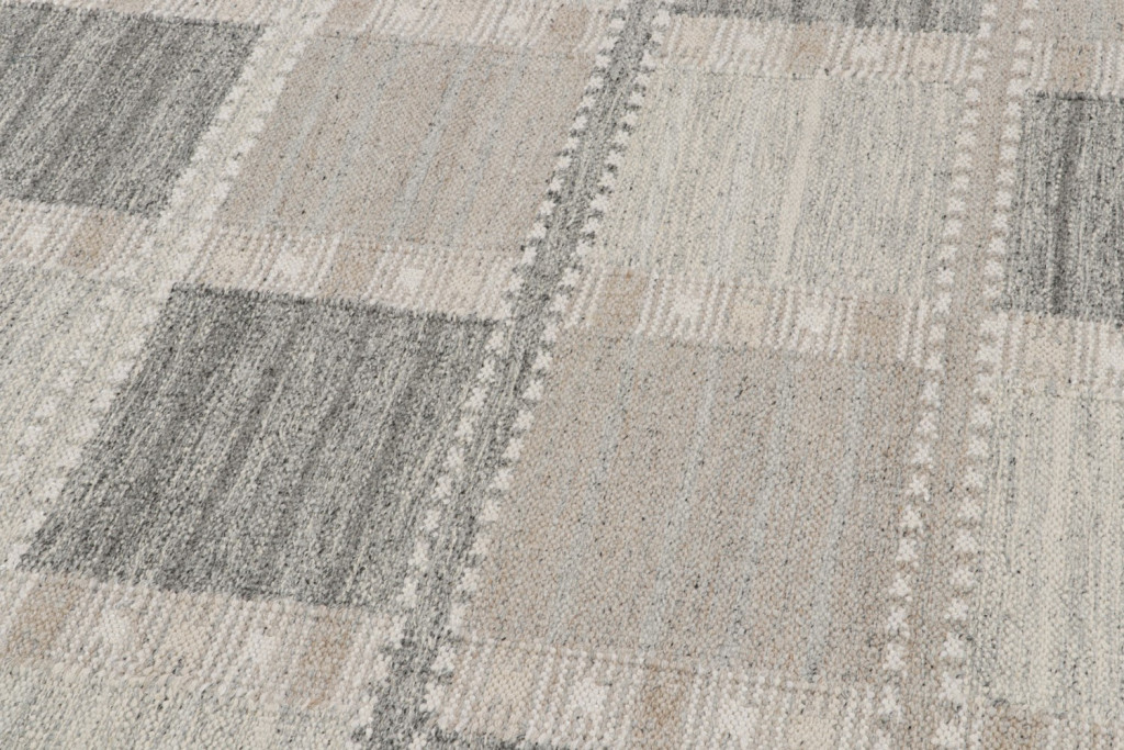 Scandinavian Kilim Rug in Gray Geometric Patterns