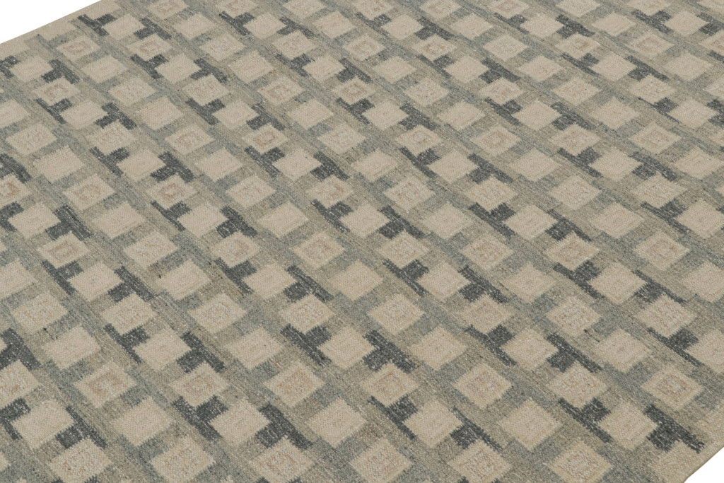 Custom Scandinavian Kilim Rug with Geometric Pattern