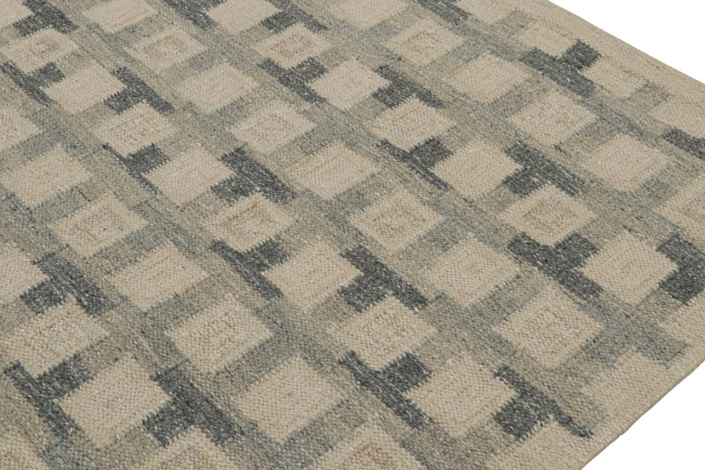 Custom Scandinavian Kilim Rug with Geometric Pattern