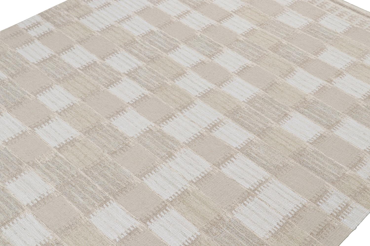 Flatweave Scandinavian Rug in Beige Geometric Patterns