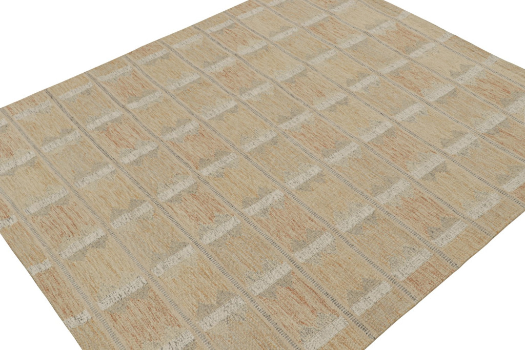 Scandinavian Kilim in Beige with Geometric Patterns