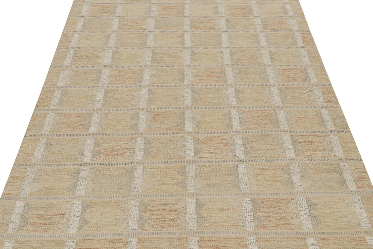 Scandinavian Kilim in Beige with Geometric Patterns
