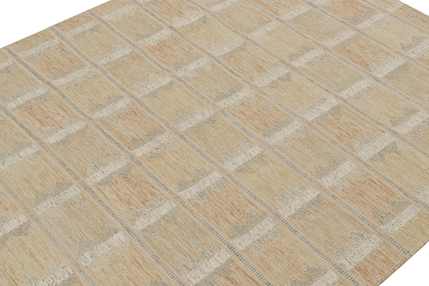 Scandinavian Kilim in Beige with Geometric Patterns