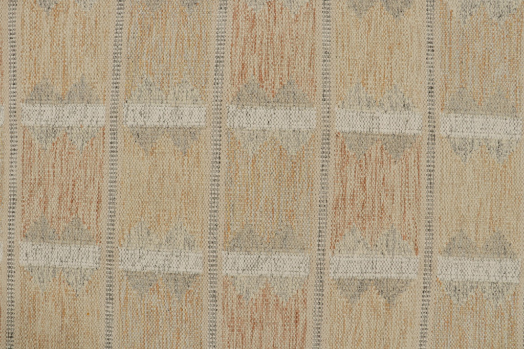 Scandinavian Kilim in Beige with Geometric Patterns