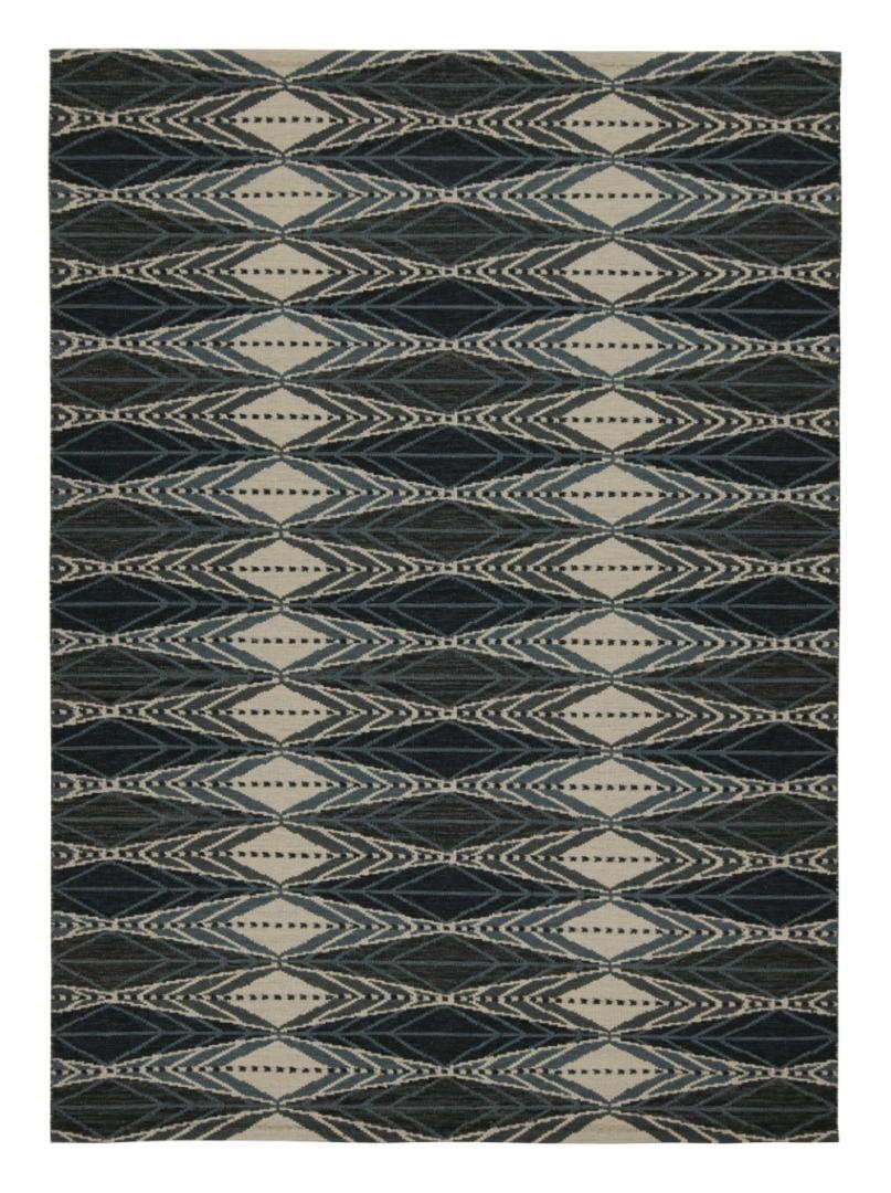 Custom Scandinavian Rug in Blue Geometric Pattern