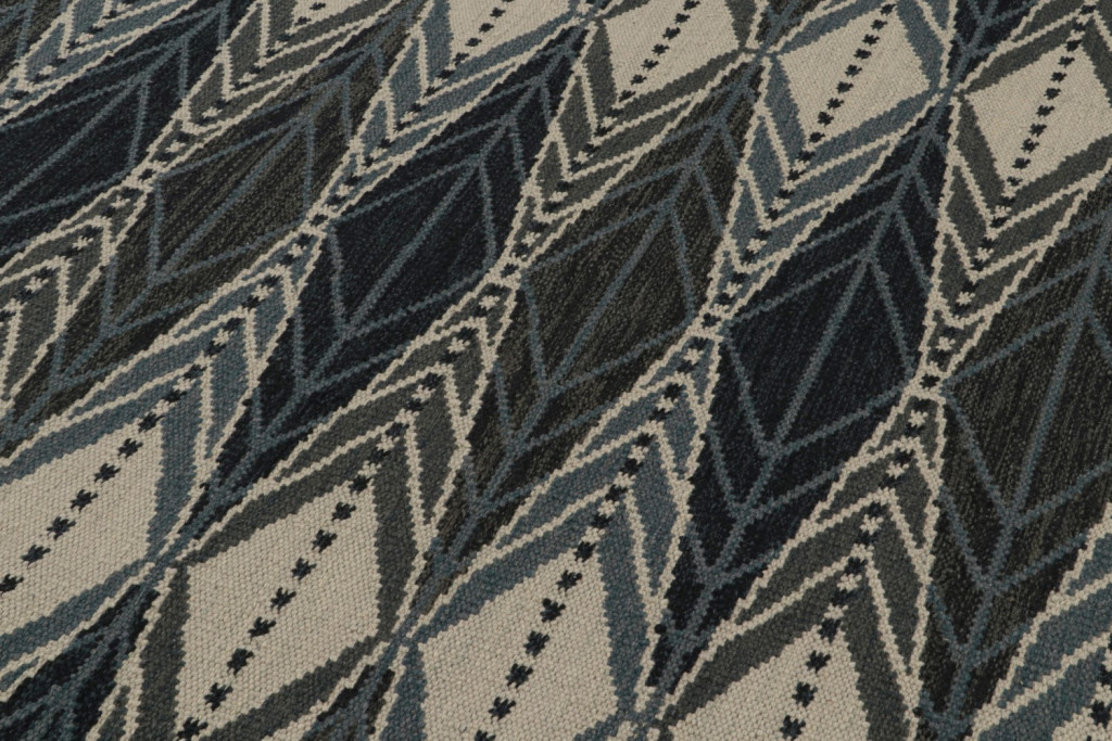 Custom Scandinavian Rug in Blue Geometric Pattern