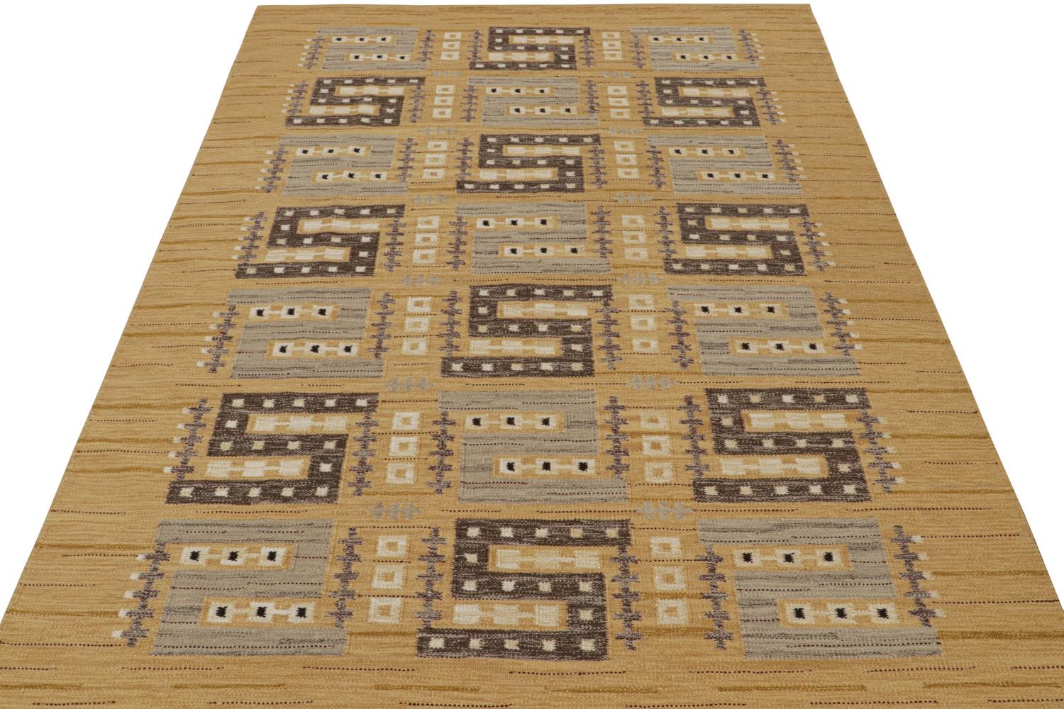 Scandinavian Kilim Rug in Gold with Geometric Pattern
