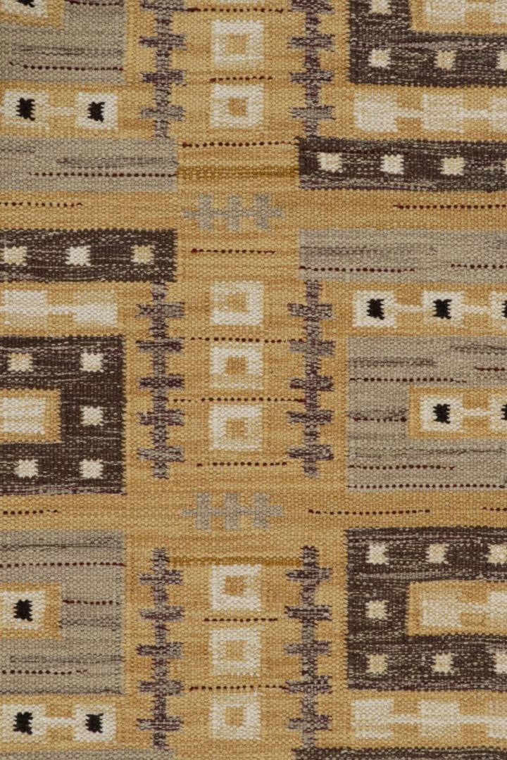 Scandinavian Kilim Rug in Gold with Geometric Pattern