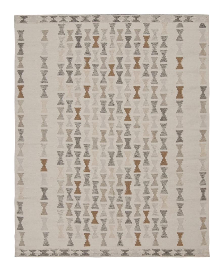 Scandinavian Kilim Rug in Off-White