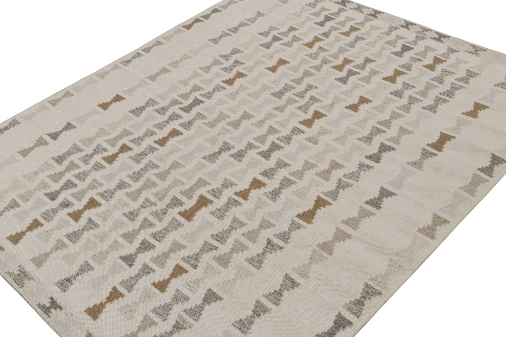 Scandinavian Kilim Rug in Off-White