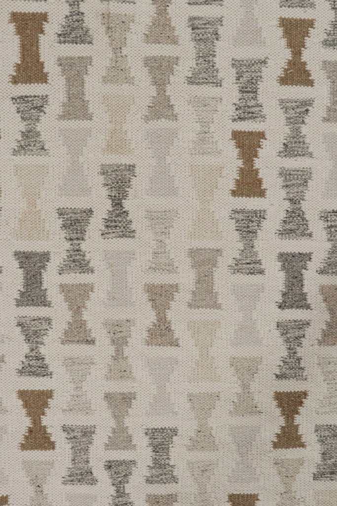 Scandinavian Kilim Rug in Off-White