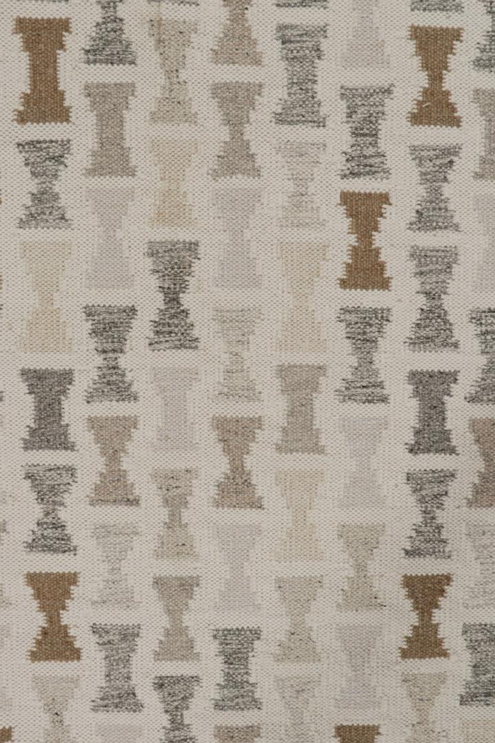Scandinavian Kilim Rug in Off-White