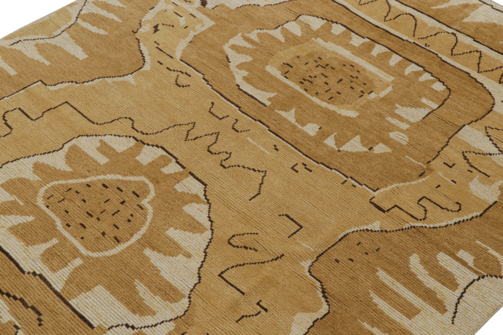 Rya Scandinavian Rug with Gold Geometric Patterns