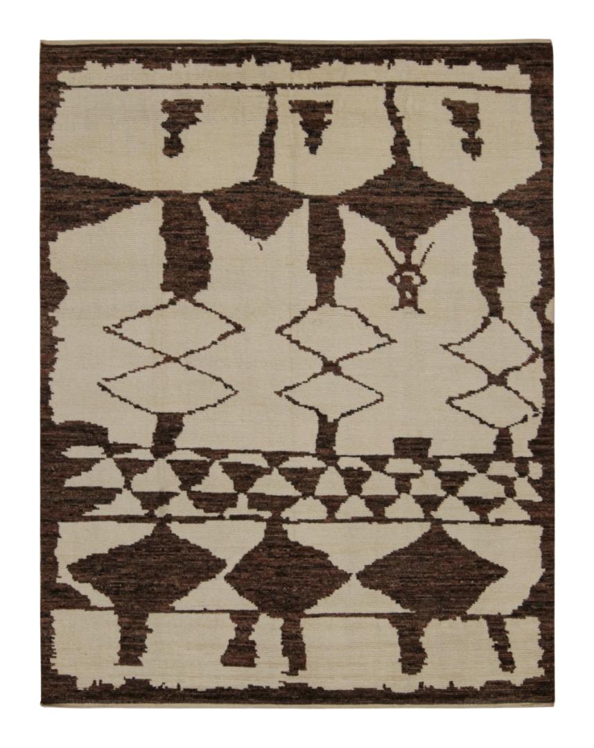 Moroccan Rug with Brown Geometric Patterns