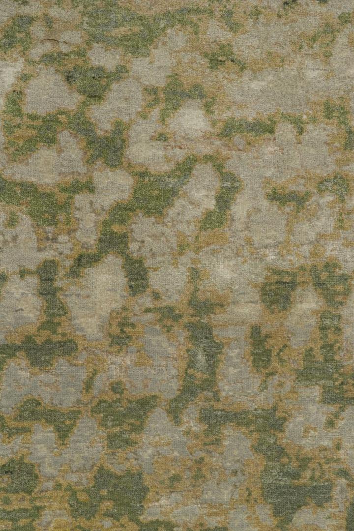 Modern Abstract Rug in Green