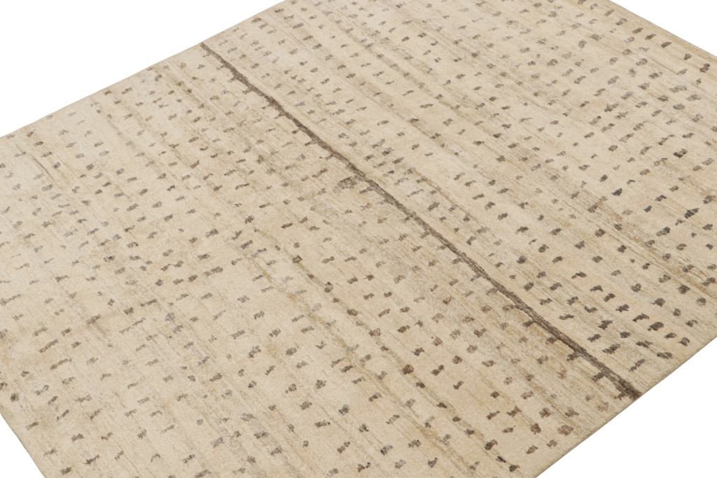Beige Modern Rug with Abstract Dots Pattern