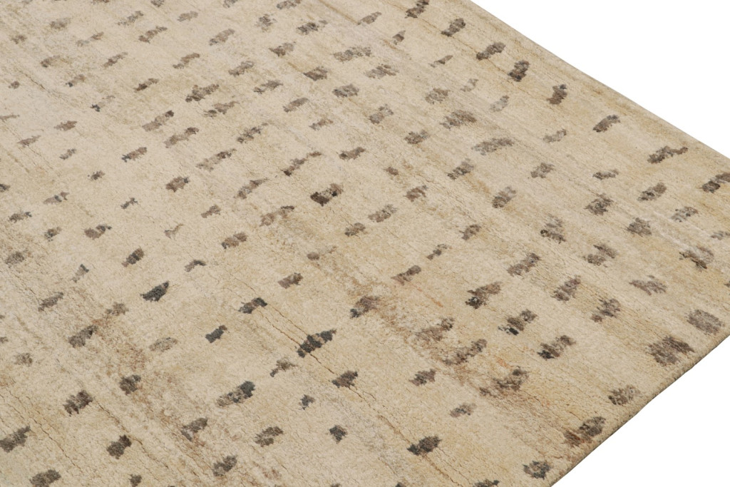 Beige Modern Rug with Abstract Dots Pattern