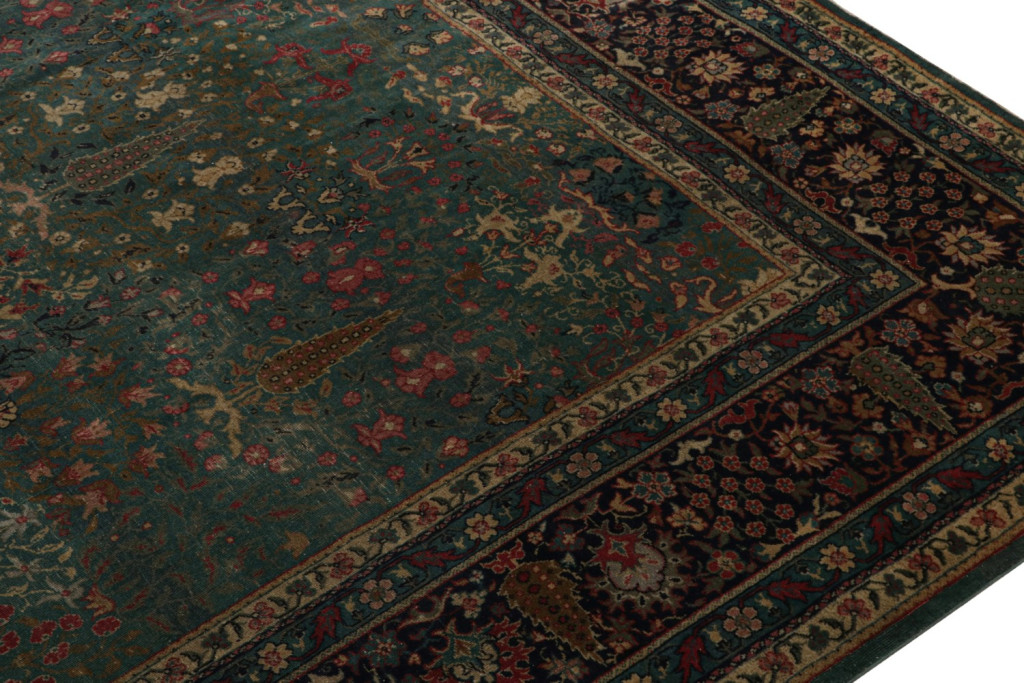 Antique Sivas Rug
