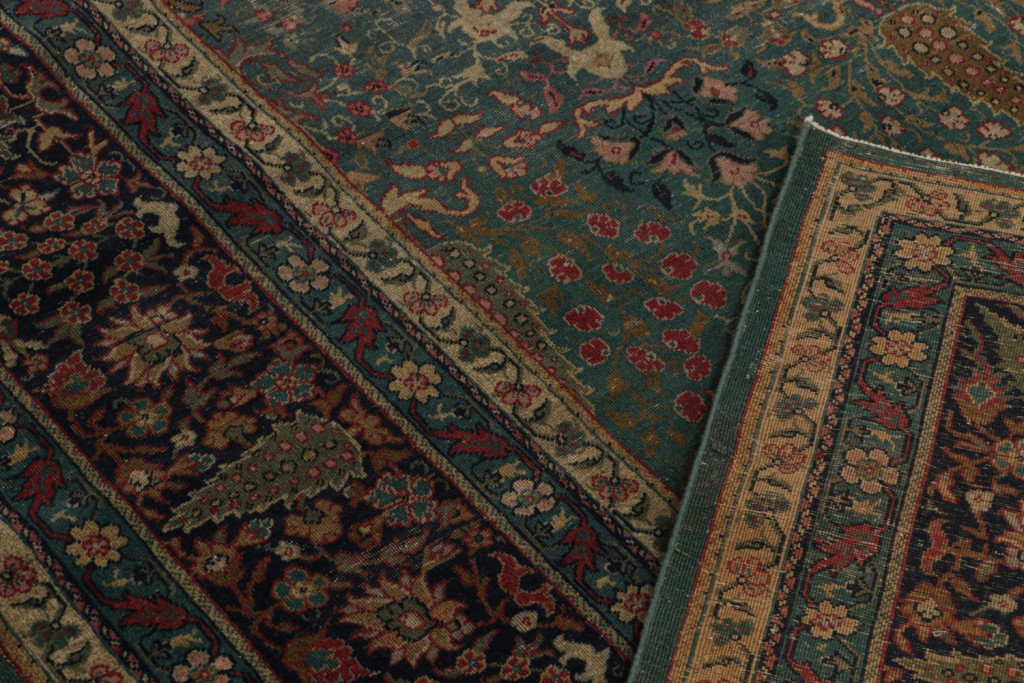 Antique Sivas Rug