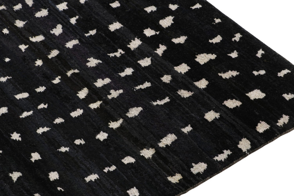 Black and White Modern Moroccan Rug