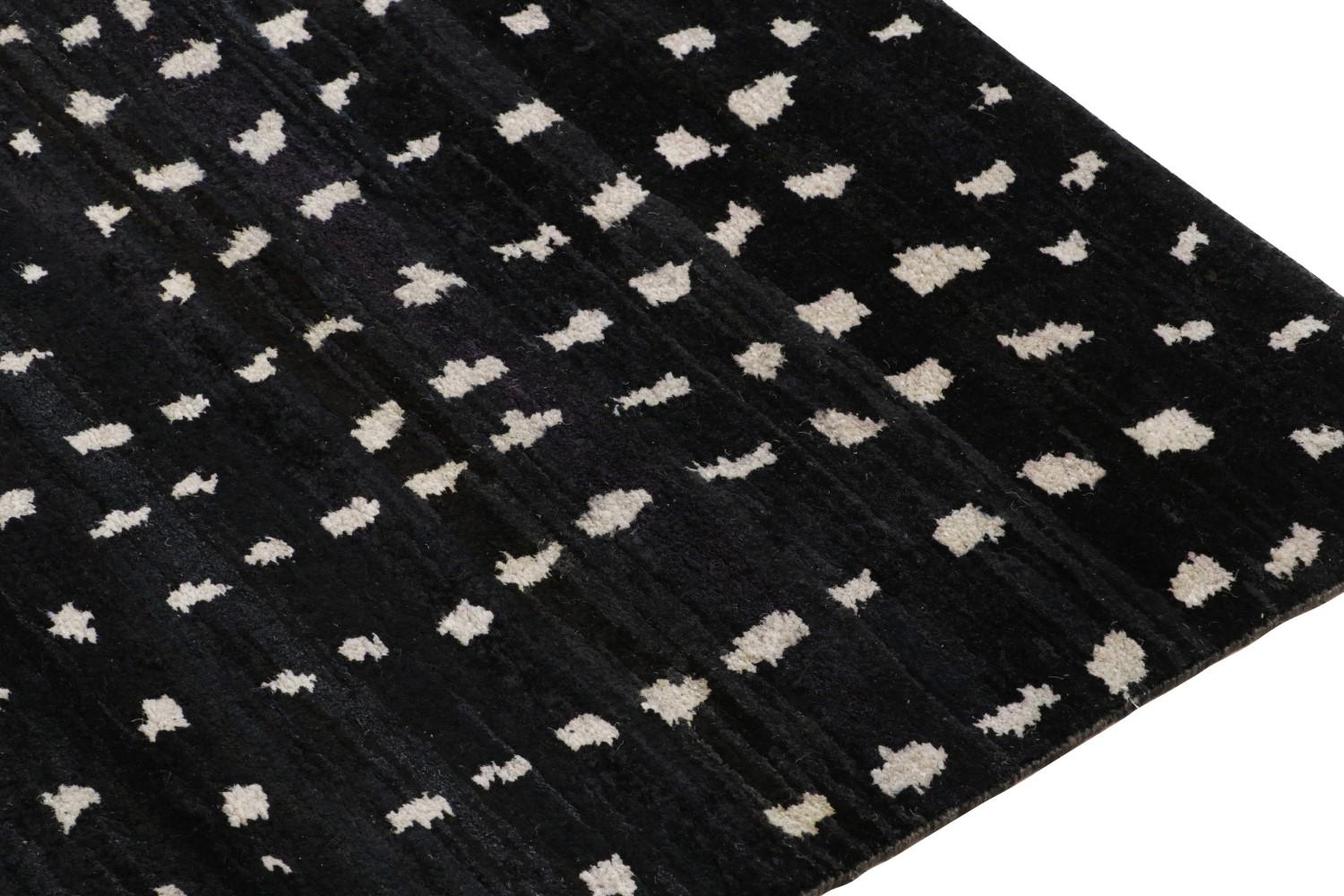 Black and White Modern Moroccan Rug