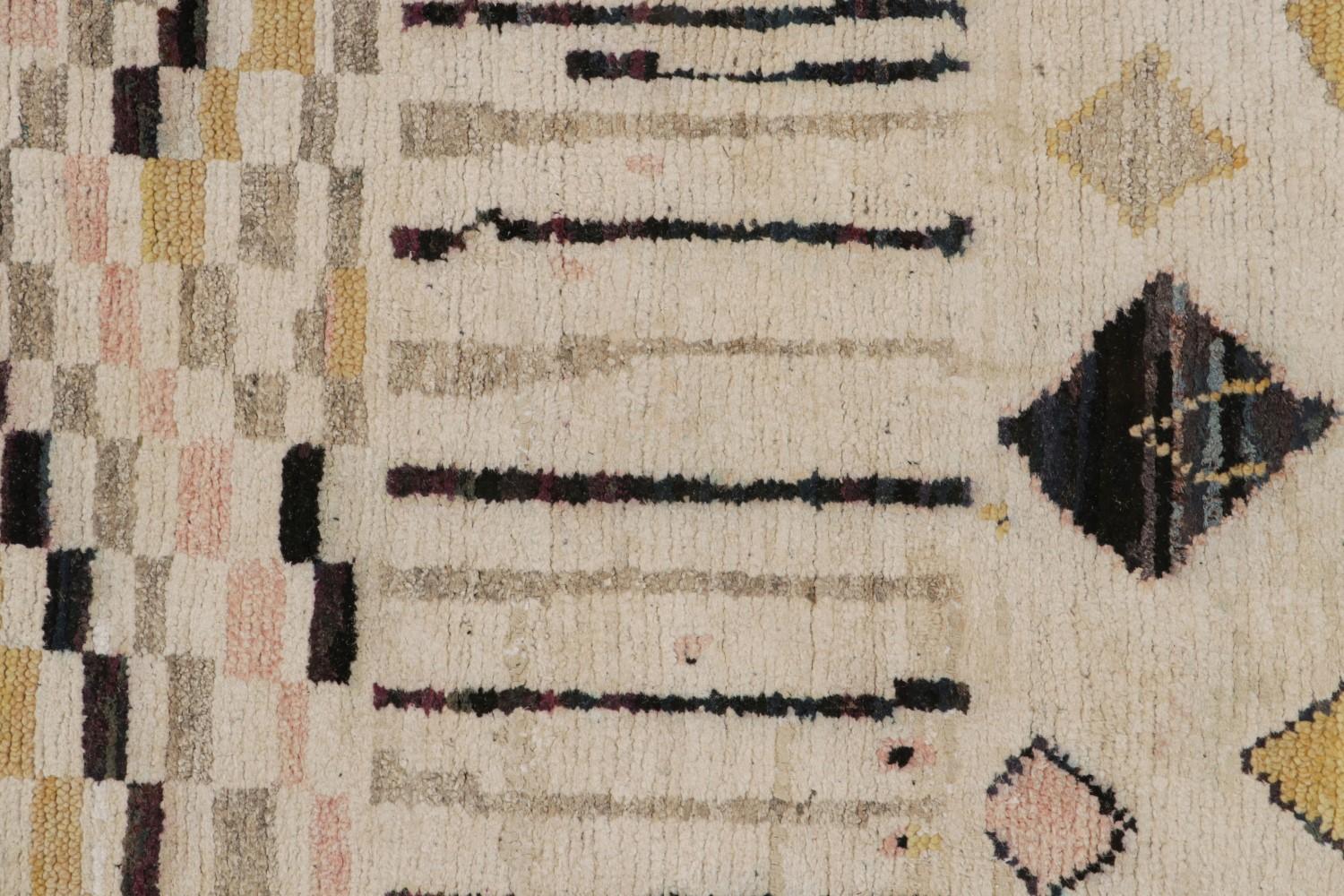 Beige Moroccan Rug with Geometric Patterns