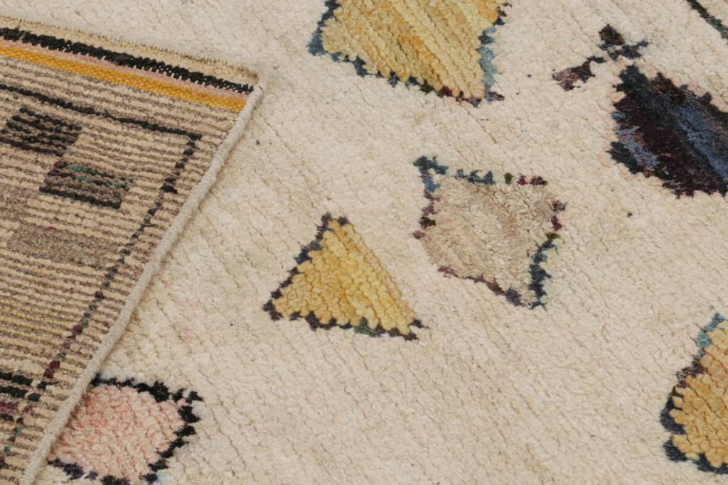 Beige Moroccan Rug with Geometric Patterns
