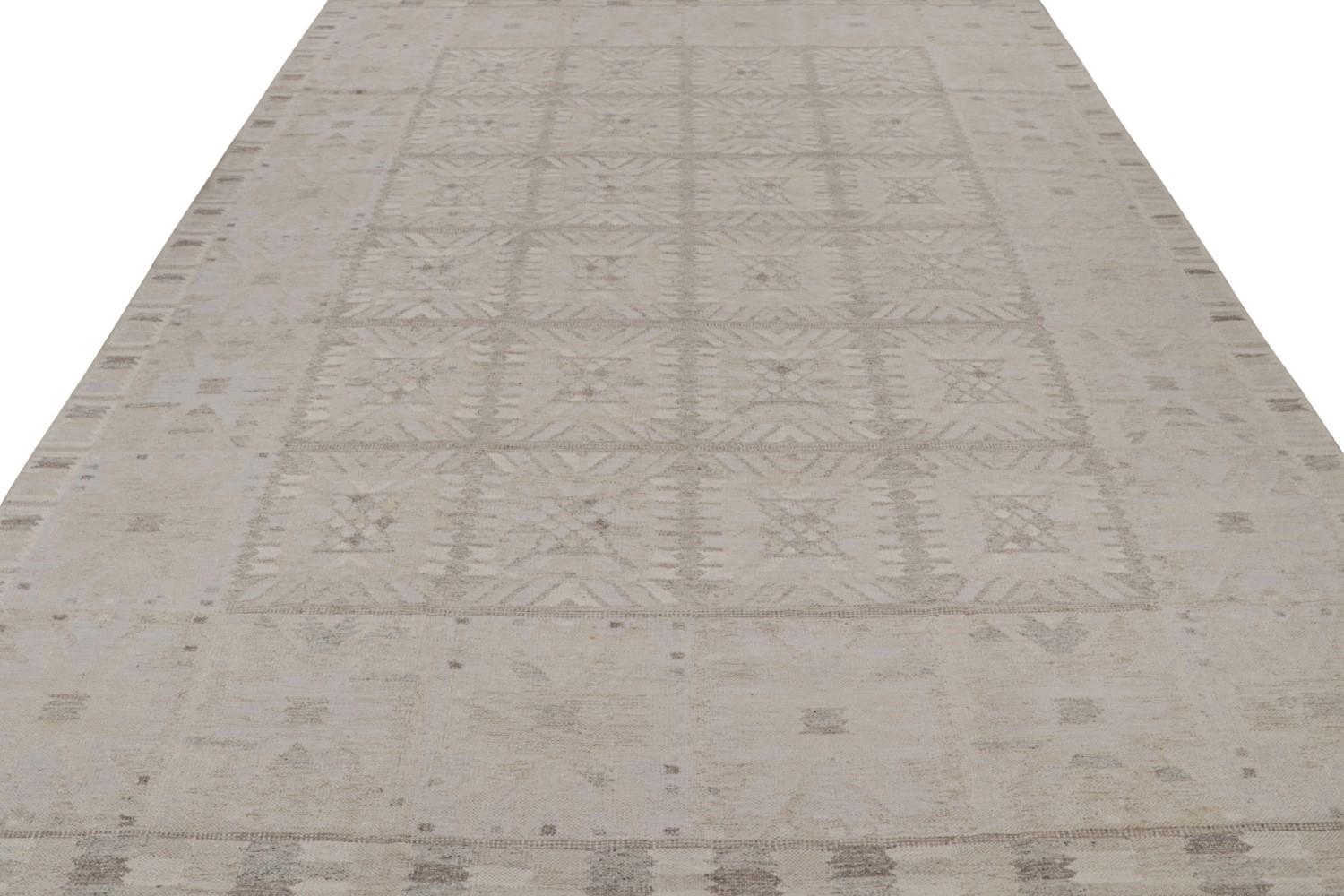 White Geometric Scandinavian Kilim RUg