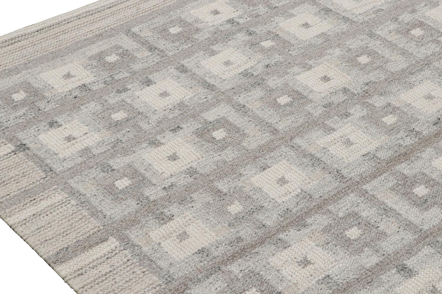 Gray Geometric Scandinavian Kilim