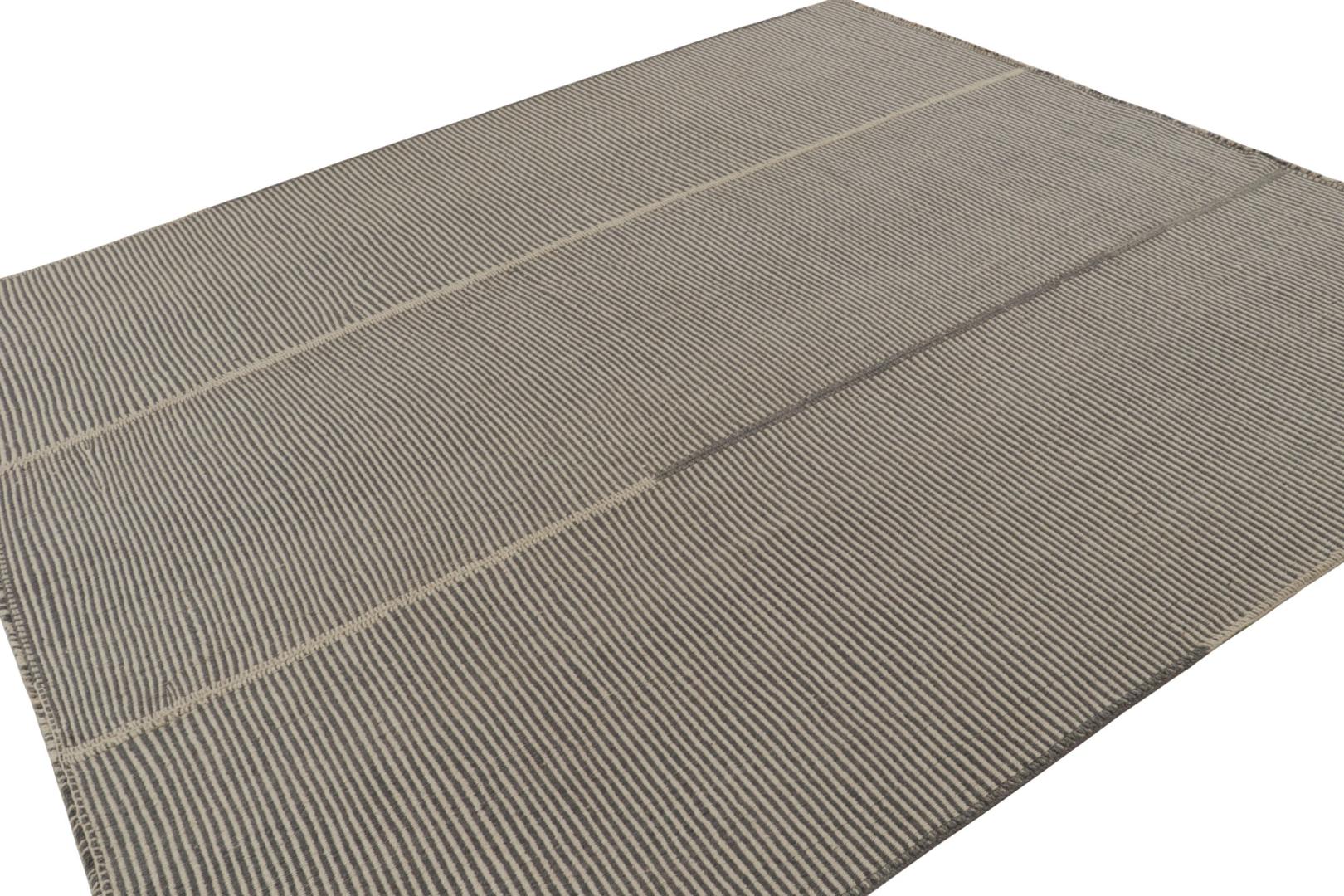 Rug & Kilim’s Contemporary Kilim in Beige and Gray