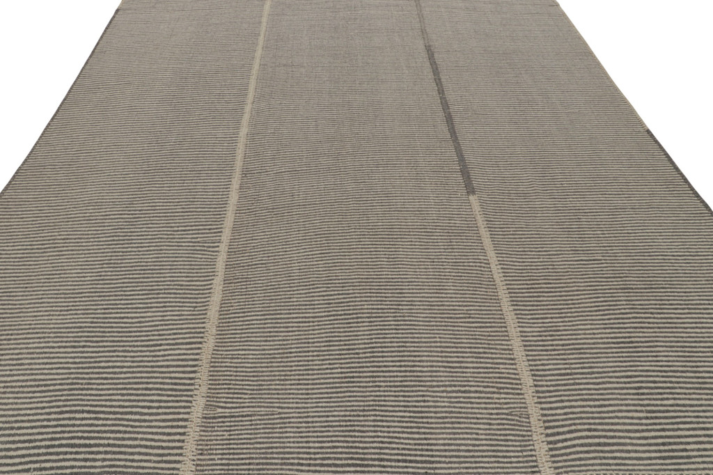 Rug & Kilim’s Contemporary Kilim in Beige and Gray