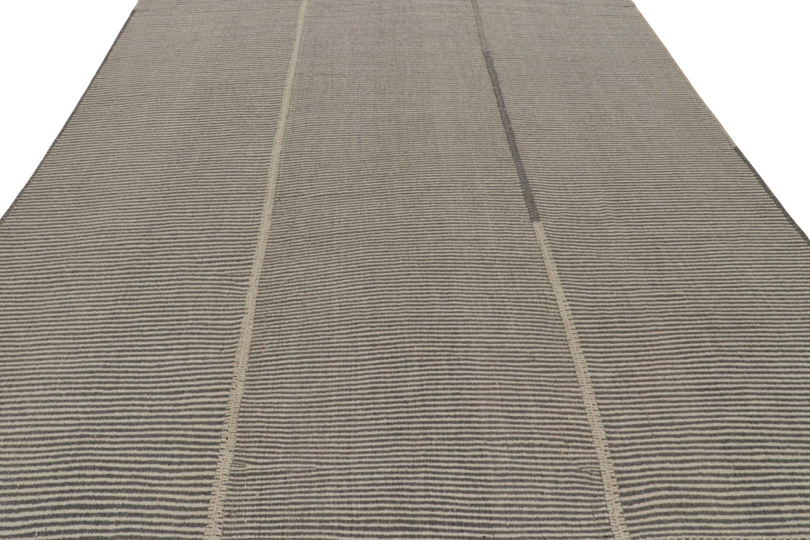 Rug & Kilim’s Contemporary Kilim in Beige and Gray