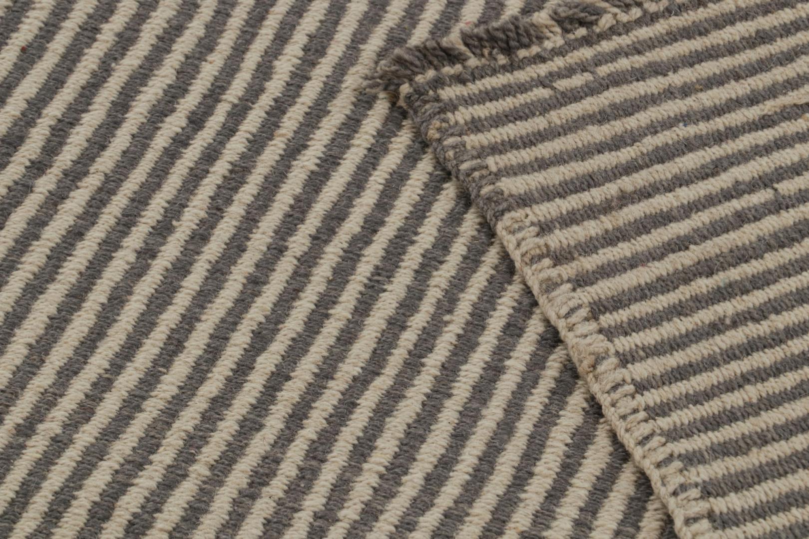 Rug & Kilim’s Contemporary Kilim in Beige and Gray
